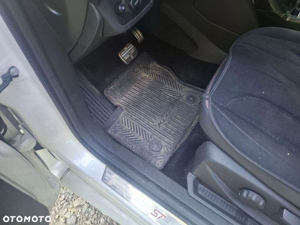 Ford Kuga 2.0 TDCi AWD ST-Line - 9