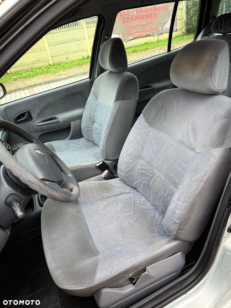 Renault Megane - 11