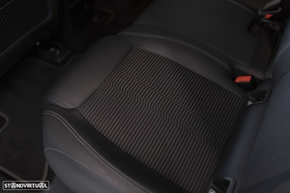 Mercedes-Benz EQA 250 - 32