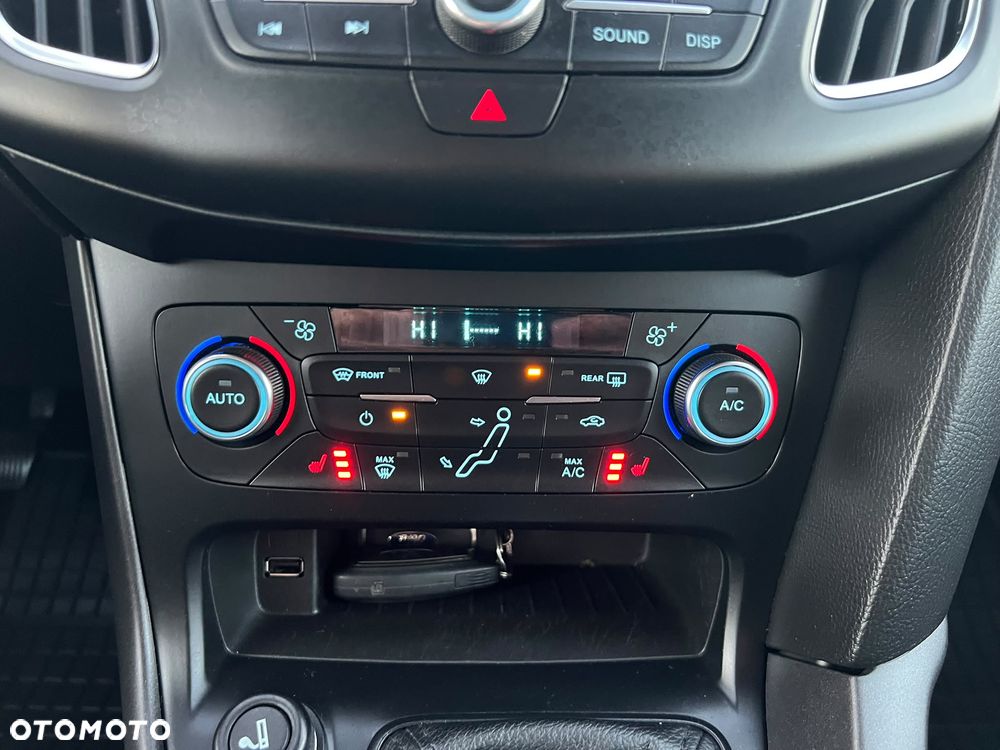 Ford Focus - 23