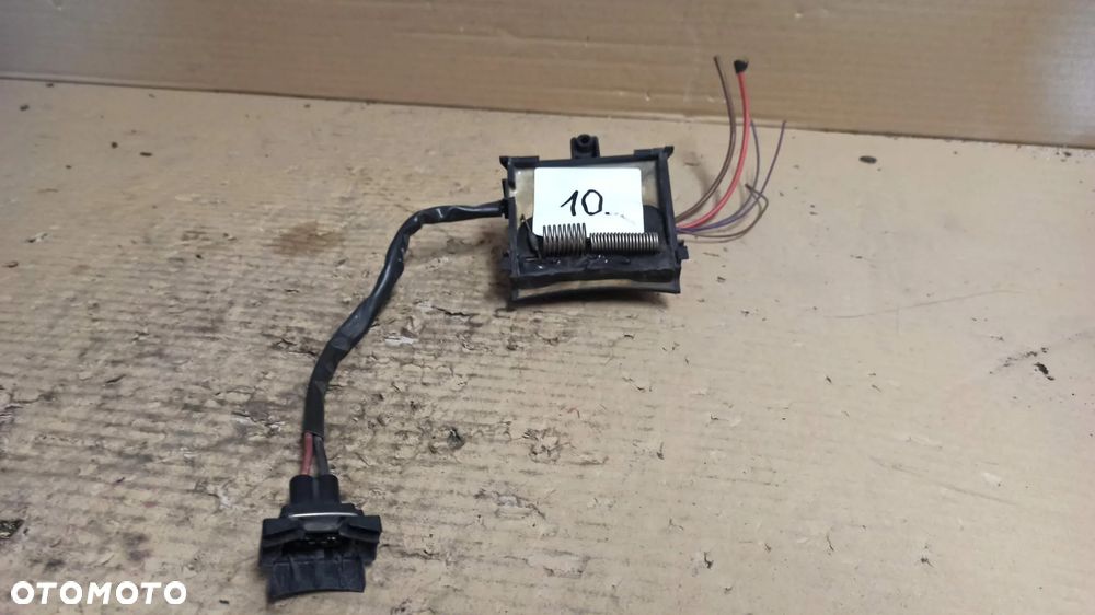 # MODUŁ STEROWNIK WENTYLATORA OPEL nr 1379151 - 1