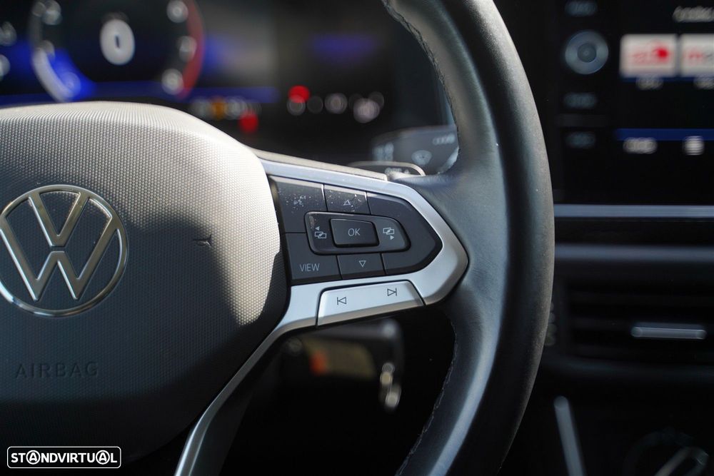 VW Polo 1.0 TSI Urban DSG - 18