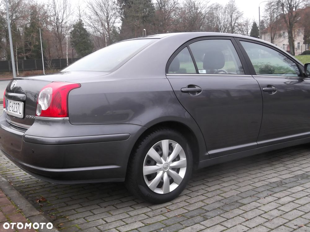Toyota Avensis 1.8 VVT-i - 8