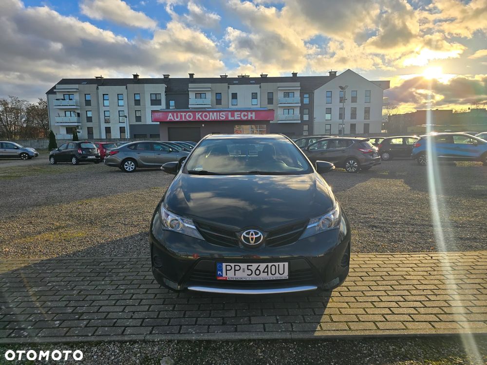 Toyota Auris 1.6 Luna - 2