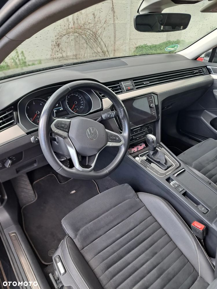 Volkswagen Passat Variant ver-variant-2-0-tdi-scr-dsg-elegance - 23