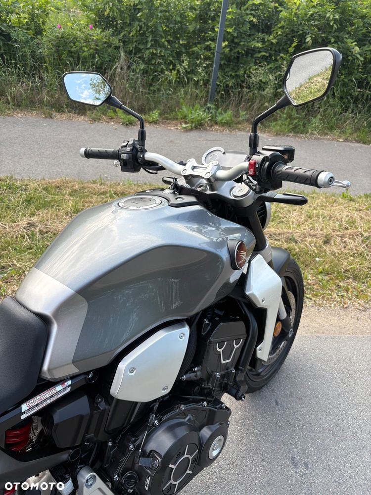 Honda CB - 21