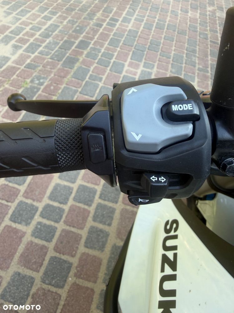 Suzuki GSX - 5