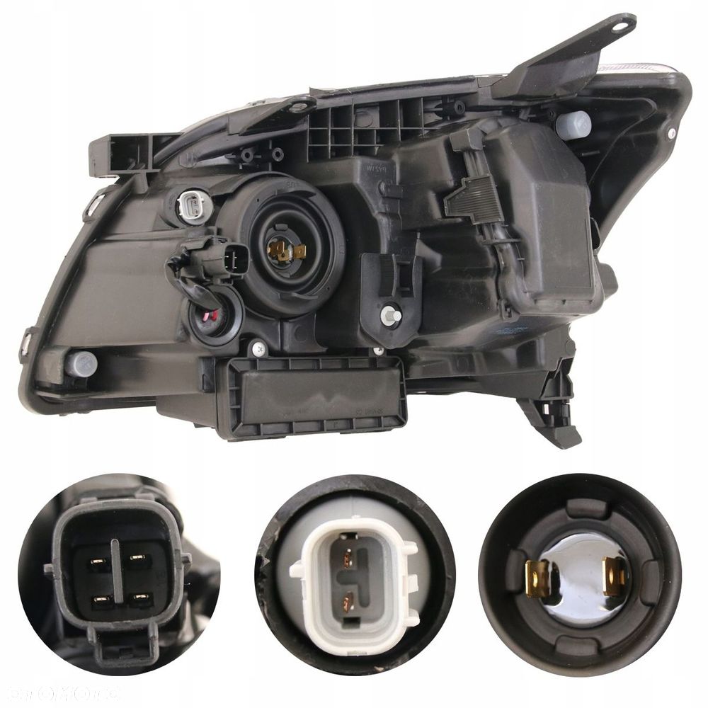 Reflektor Lampa Przód Tyc Toyota Avensis T25 2003-2006 R - 2