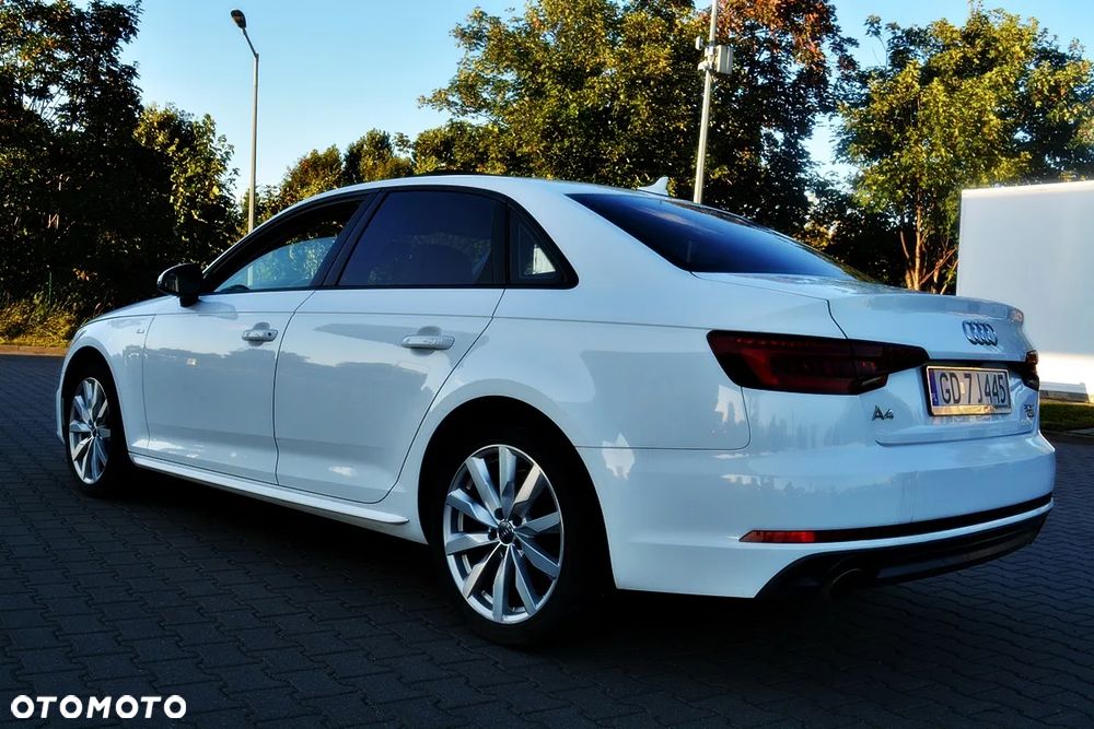 Audi A4 Limousine 40 TFSI S tronic S line - 4
