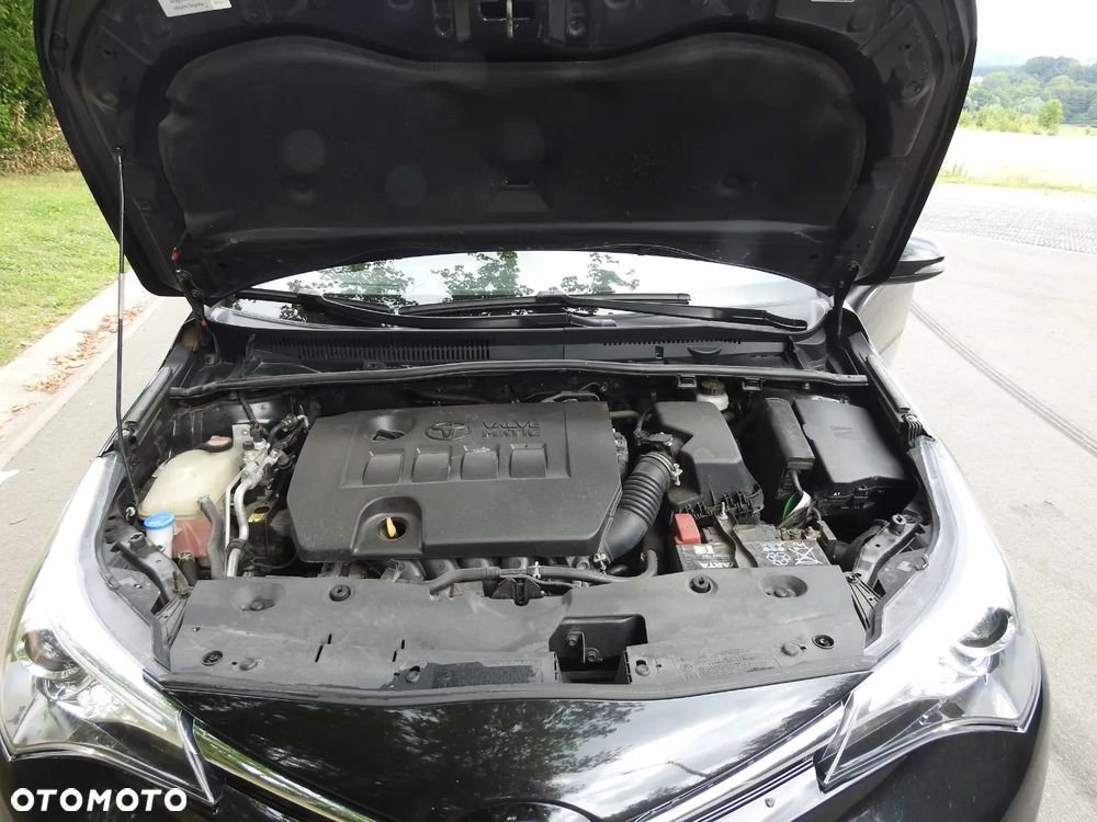 Toyota Avensis 1.8 Premium - 13