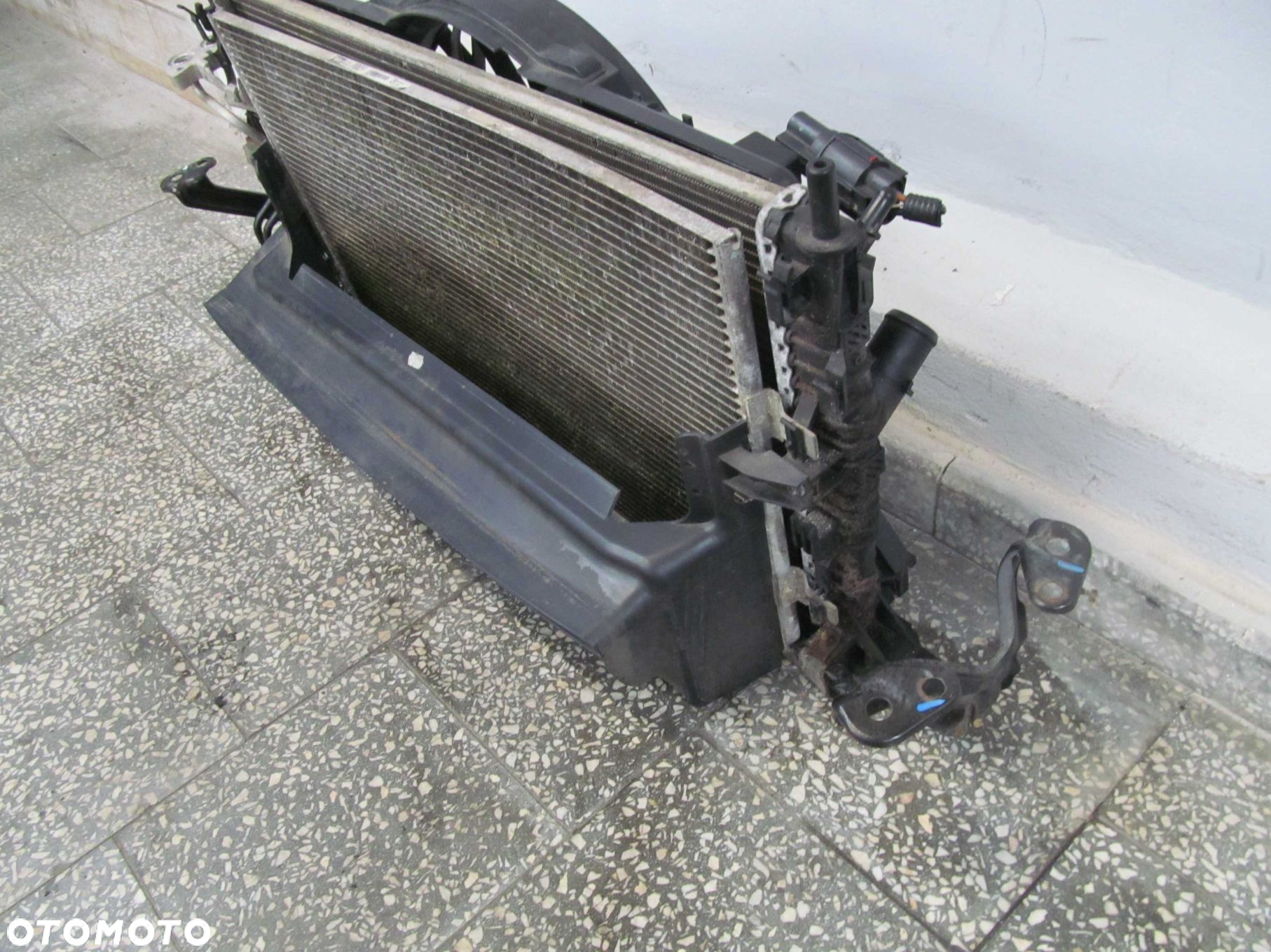 VOLVO C30 S40 V50 C30 1.6 1.8i CHLODNICE WENTYLATOR 04-12 - 4