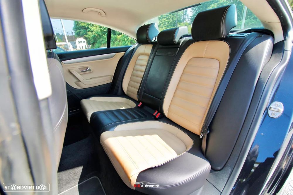 VW Passat CC 2.0 TDi BlueMotion DSG - 17