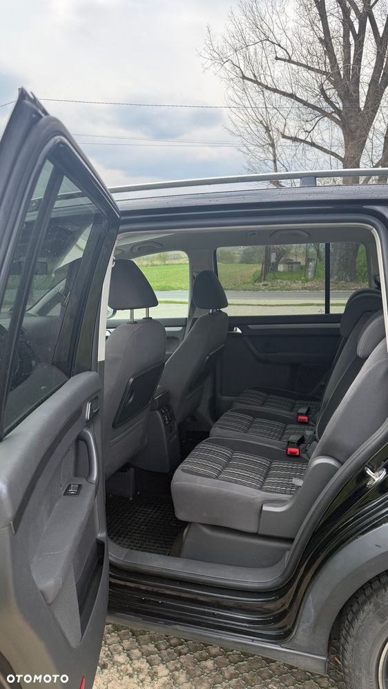 Volkswagen Touran 2.0 TDI DPF Cross - 11