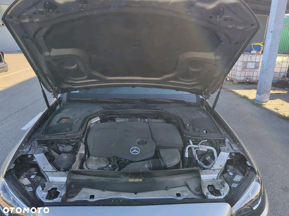 Mercedes-Benz Klasa E 220 d 4-Matic AMG - 24