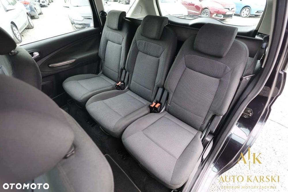 Ford S-Max - 30