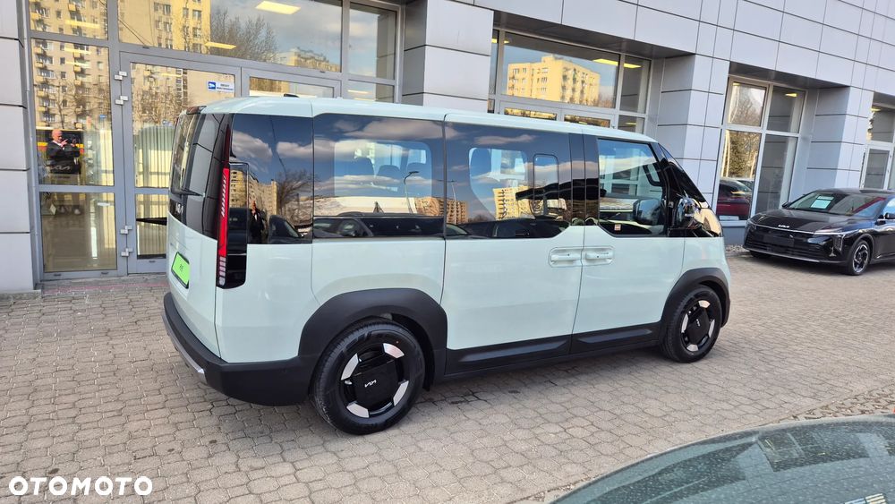 Kia PV5 - 10