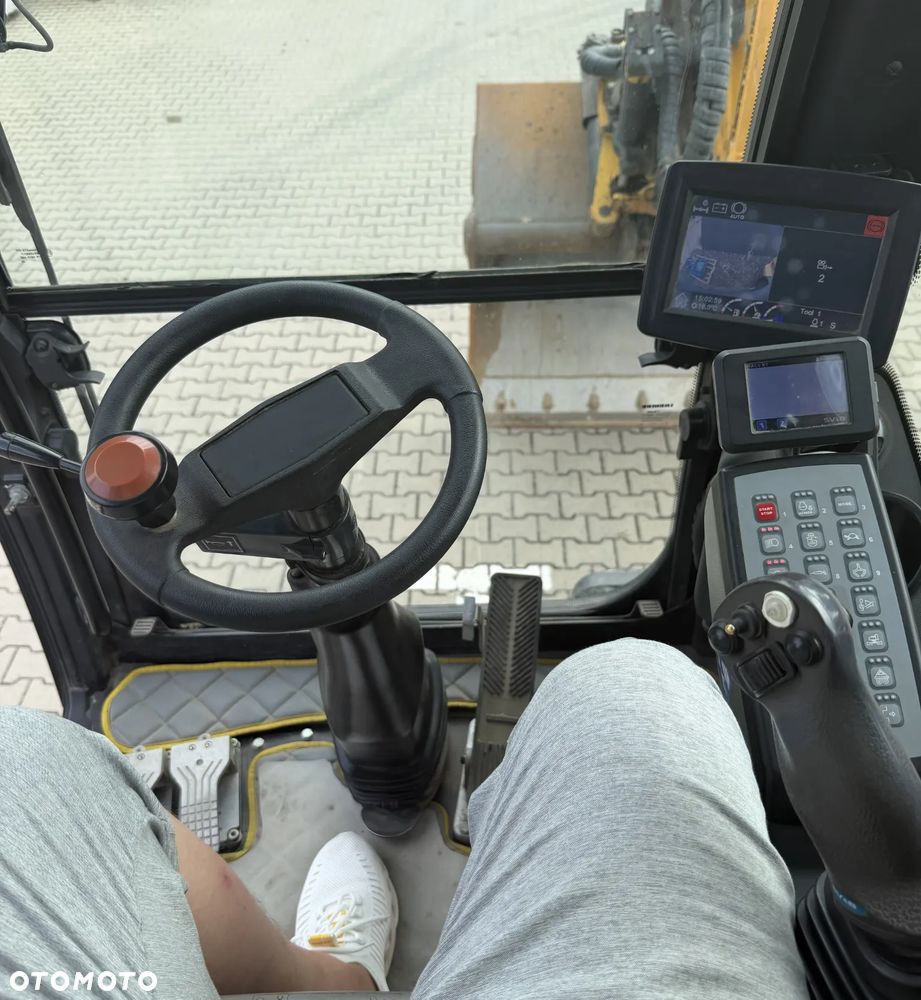 Liebherr A914 Compact - 8