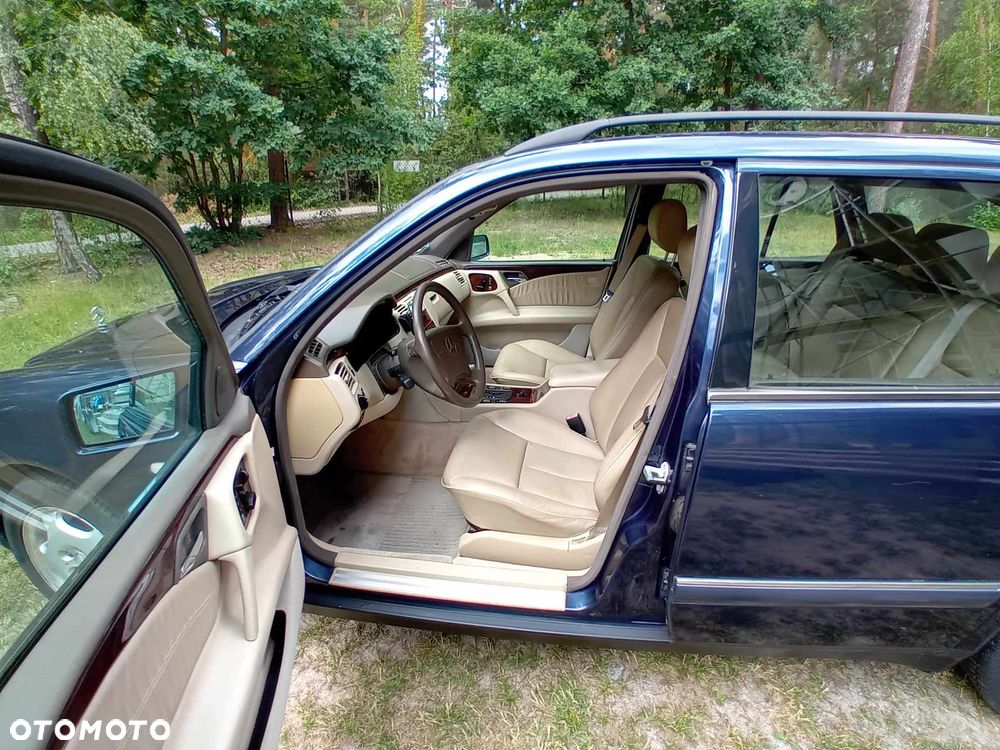 Mercedes-Benz E-Class 1997 photo 3