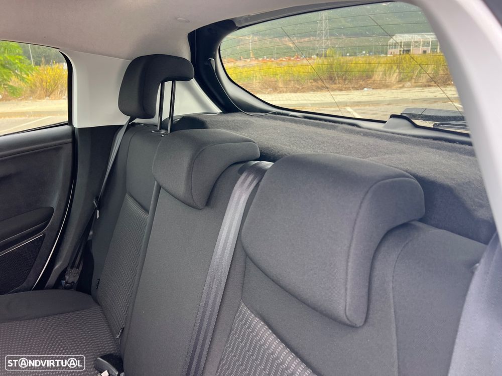 Peugeot 208 1.2 PureTech Style - 34