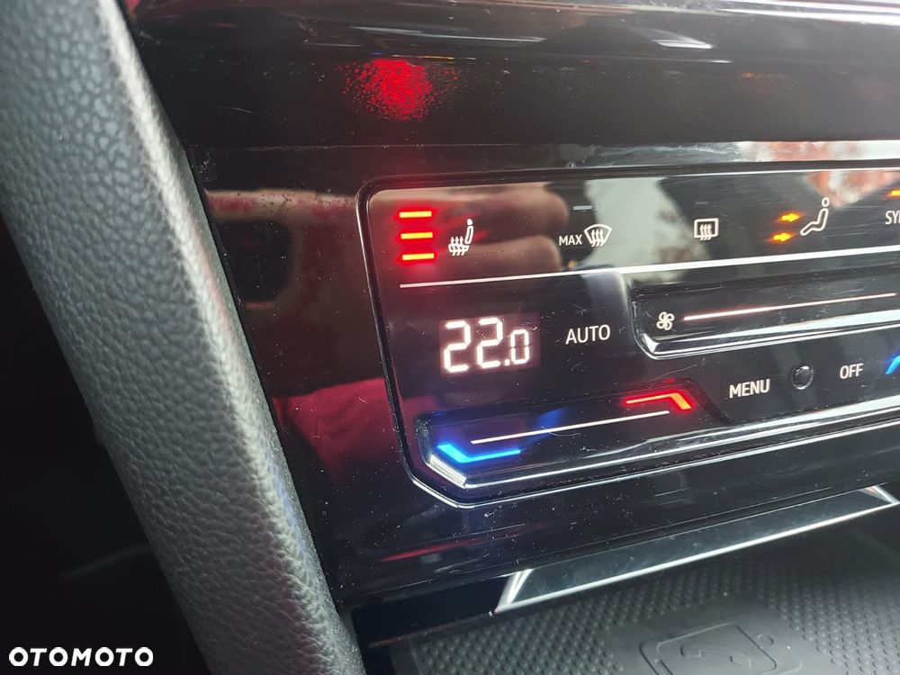 Volkswagen Arteon 2.0 TDI SCR DSG R-Line - 28