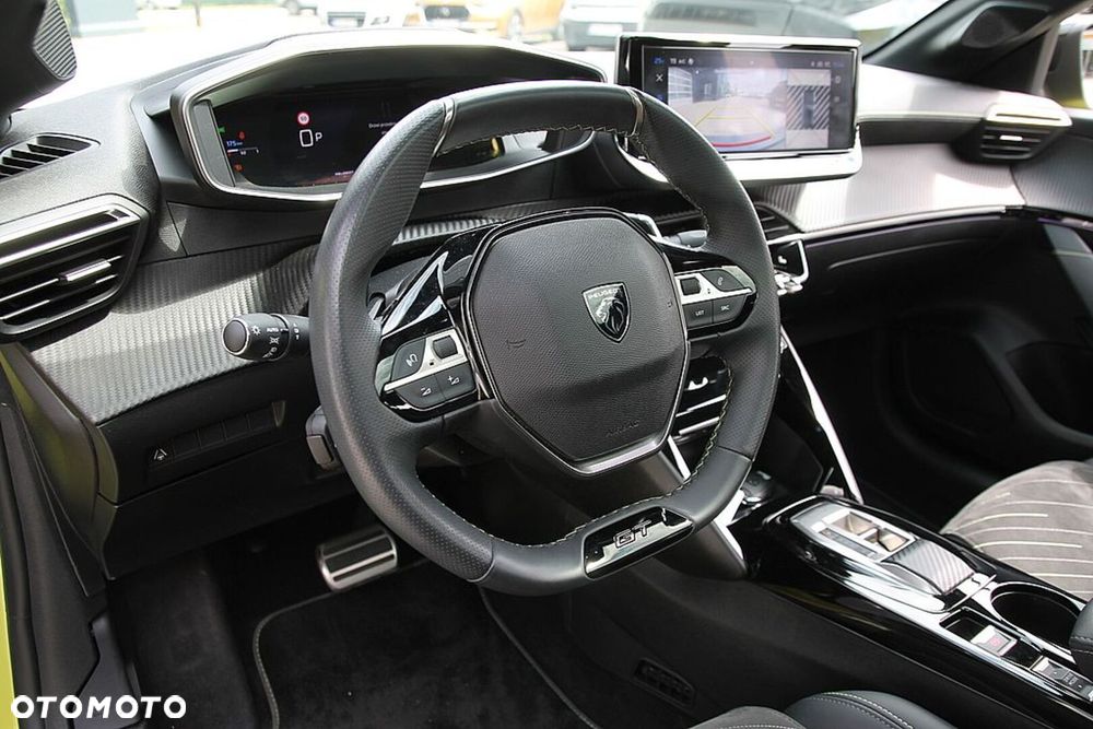 Peugeot 208 - 4