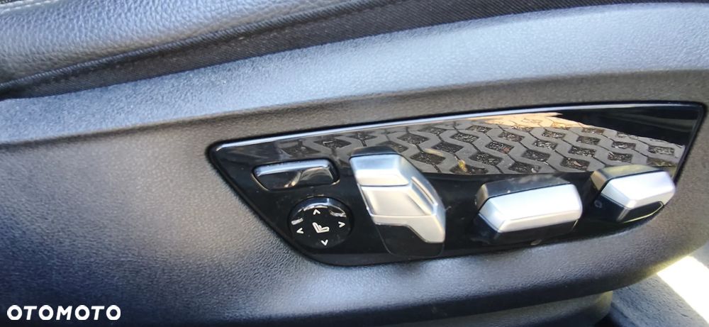 BMW Seria 5 520d Efficient Dynamics Luxury Line - 17