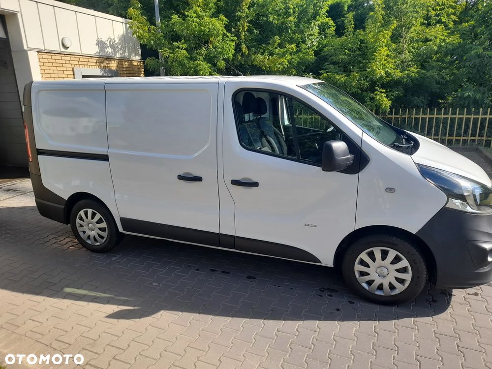 Opel Vivaro - 1