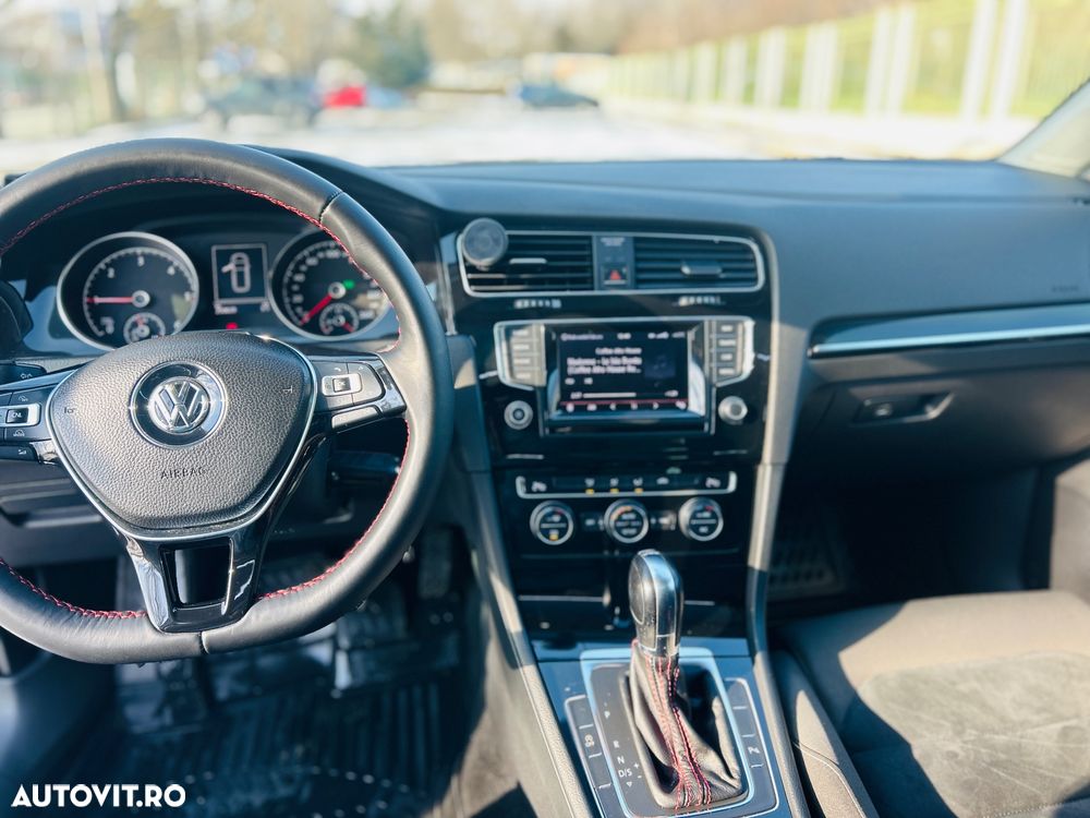 Volkswagen Golf 1.6 TDI BlueMotion Technology DSG Trendline - 3