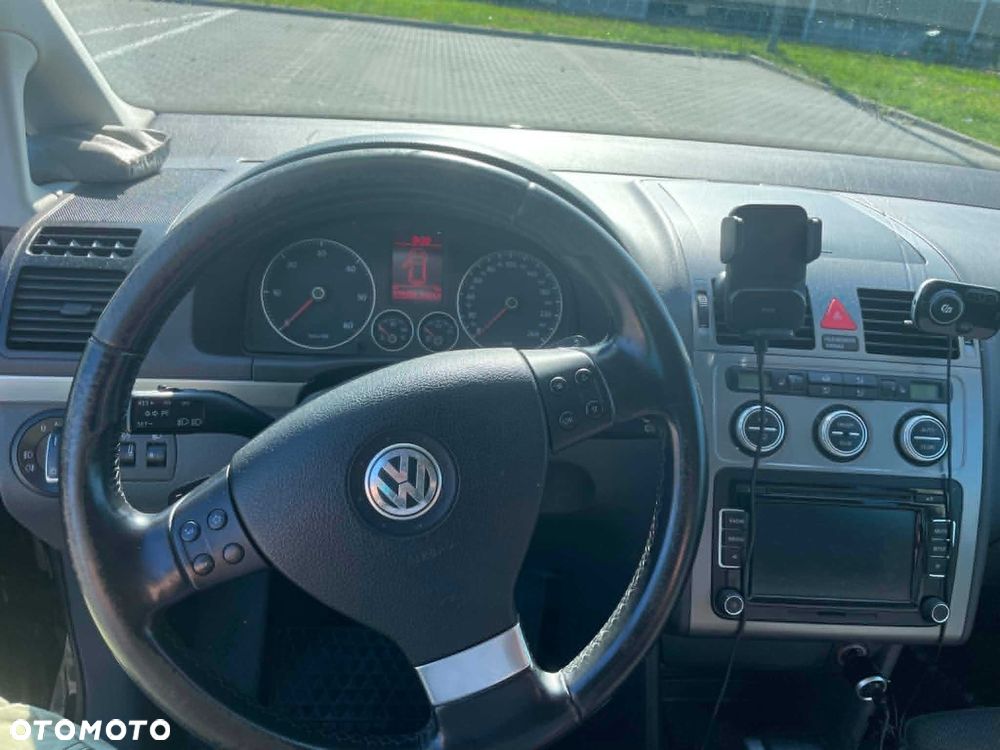 Volkswagen Touran - 3