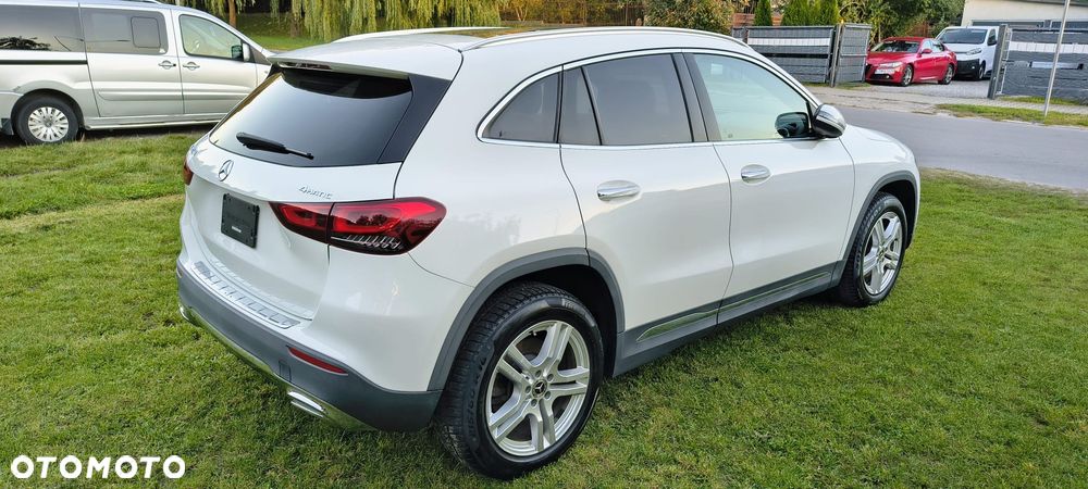Mercedes-Benz GLA - 6