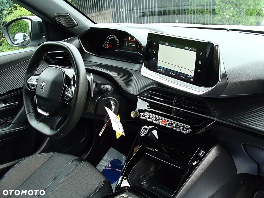 Peugeot 2008 1.5 BlueHDi Allure S&S EAT8 - 11