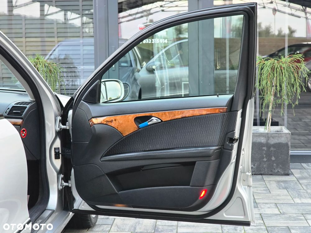 Mercedes-Benz Klasa E 220 CDI Automatik Elegance - 34