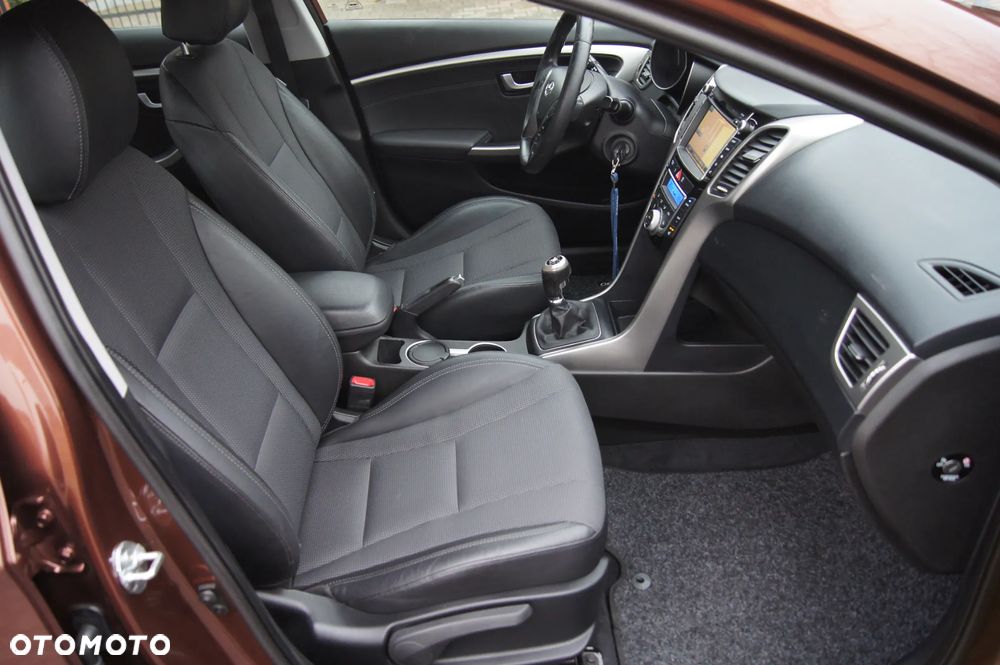 Hyundai i30 1.4 Premium - 13