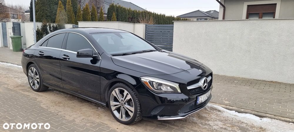 Mercedes-Benz CLA 250 4Matic 7G-DCT UrbanStyle Edition - 13