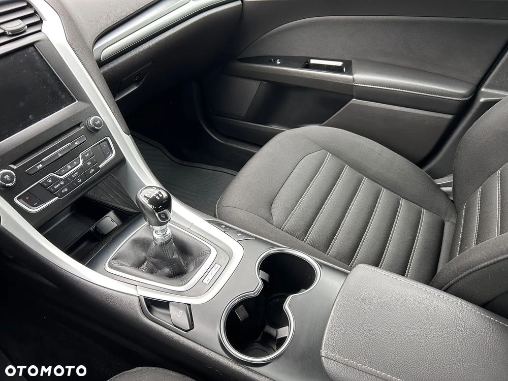 Ford Mondeo - 16