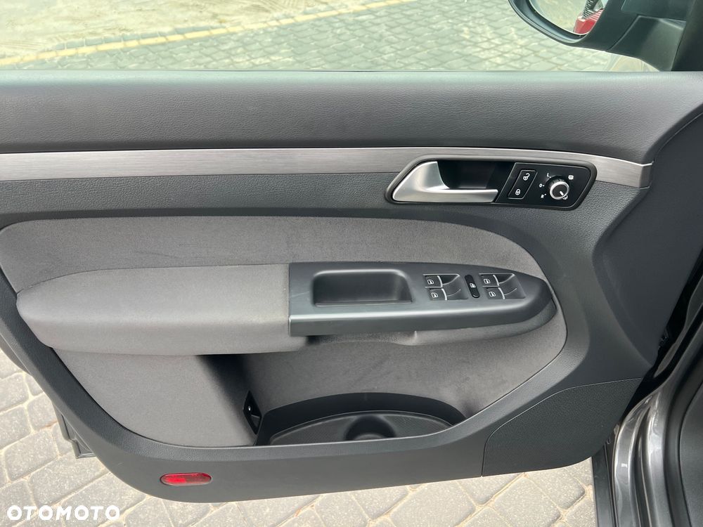 Volkswagen Touran 2.0 TDI DPF Comfortline DSG - 16