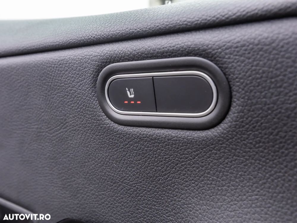 Mercedes-Benz A 180 d Sedan 7G-DCT - 17