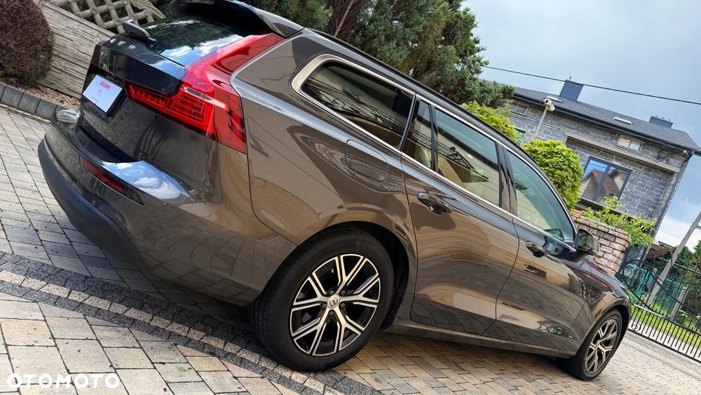Volvo V60 B3 B DKG Core - 10