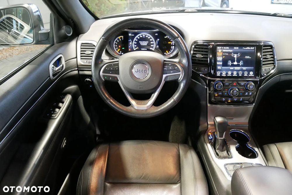 Jeep Grand Cherokee - 16