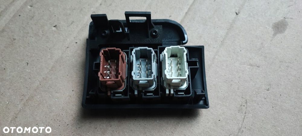 PRZEŁĄCZNIK TEMPOMATU ESP LAGUNA II LIFT - 2