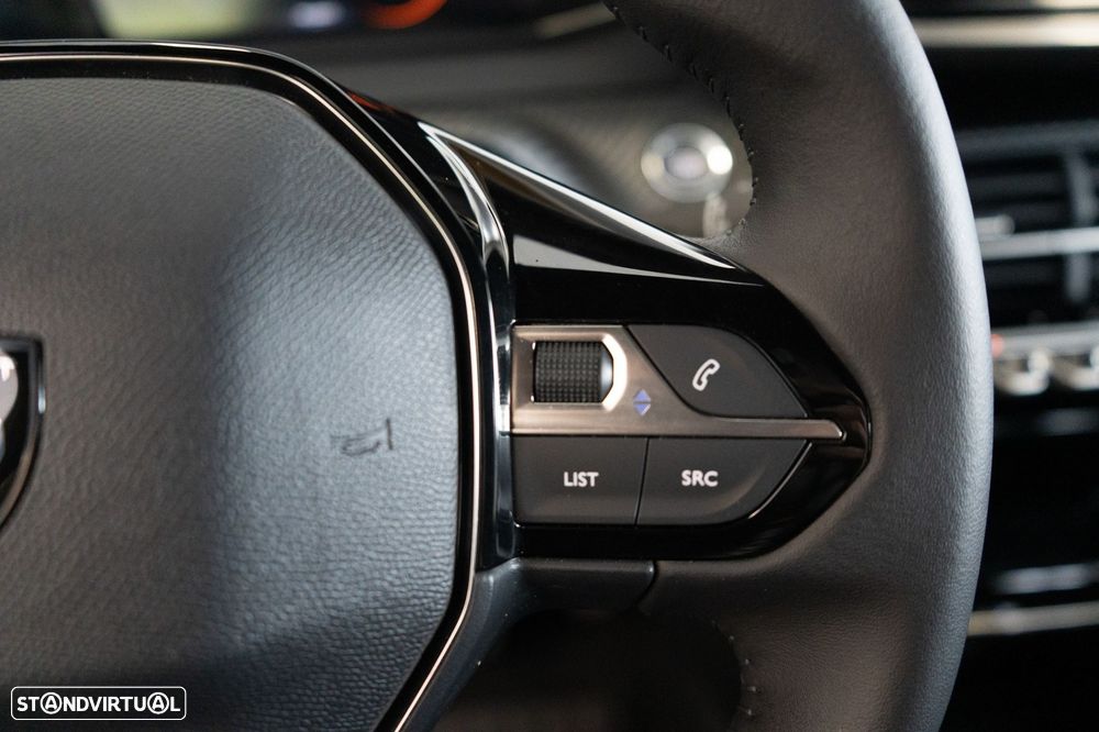 Peugeot e-2008 54 kWh Allure - 27