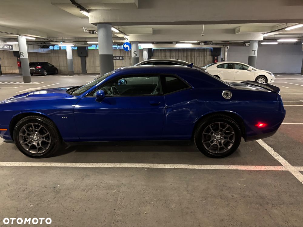 Dodge Challenger - 6