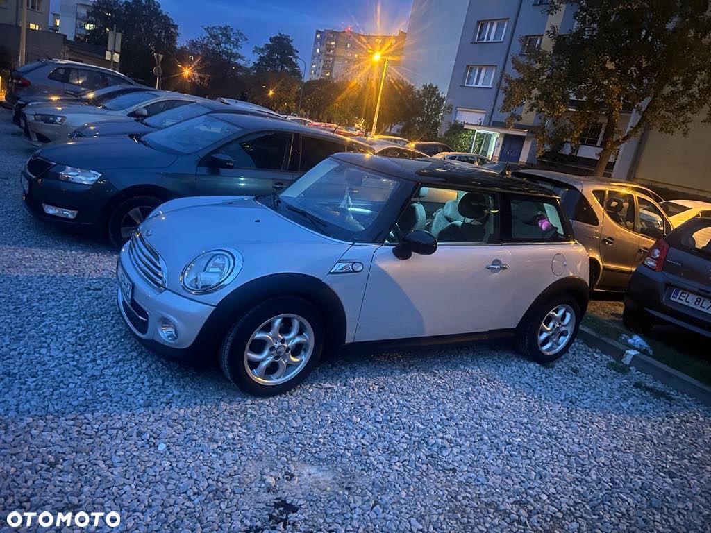 MINI Cooper Standard - 1