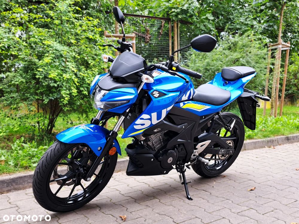 Suzuki GSX - 6