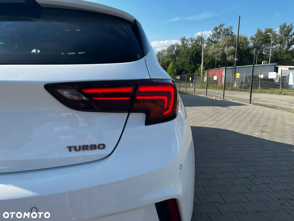 Opel Astra 1.6 T Dynamic S&S - 9