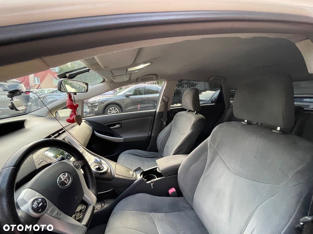 Toyota Prius - 15