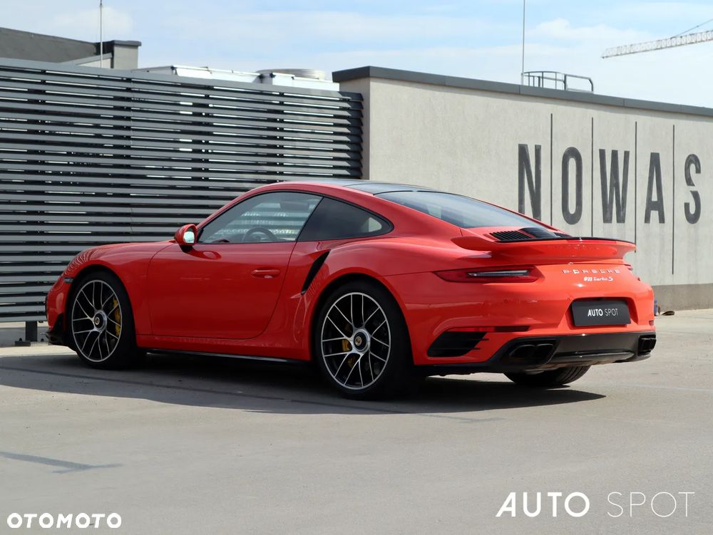 Porsche 911 Turbo S - 4