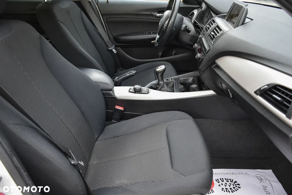BMW Seria 1 116i - 25