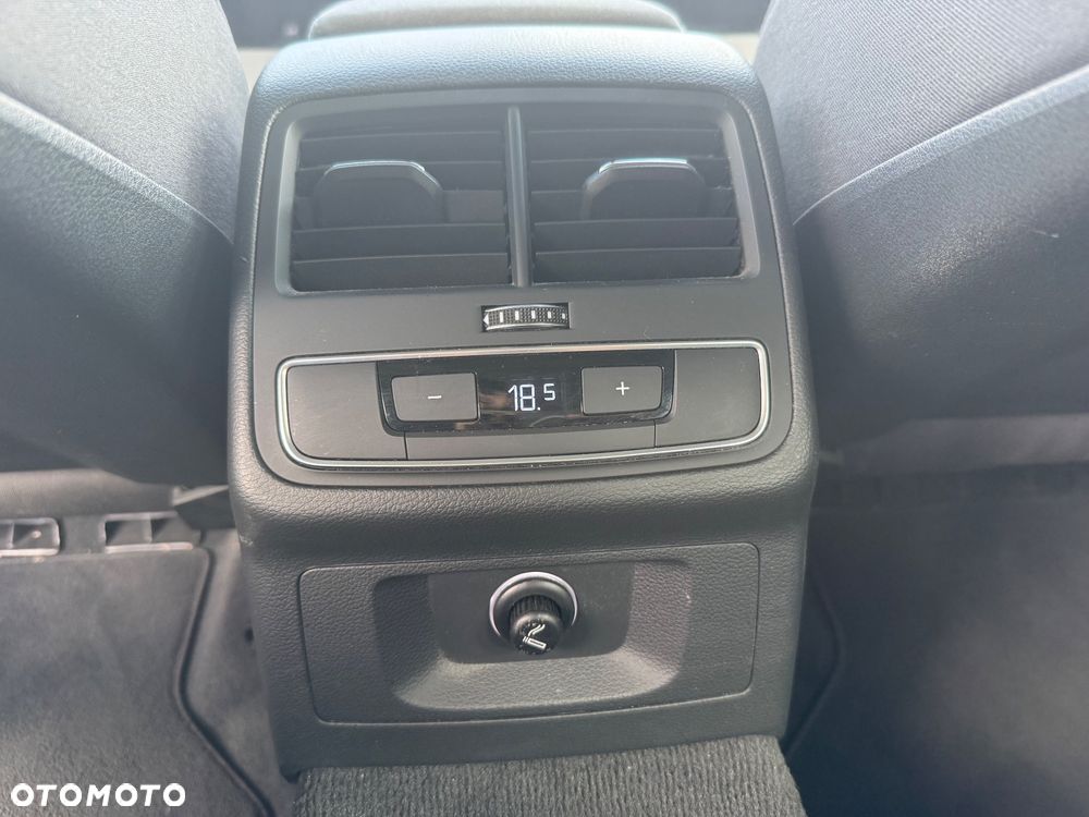 Audi A4 Avant 2.0 TDI ultra S tronic sport - 35