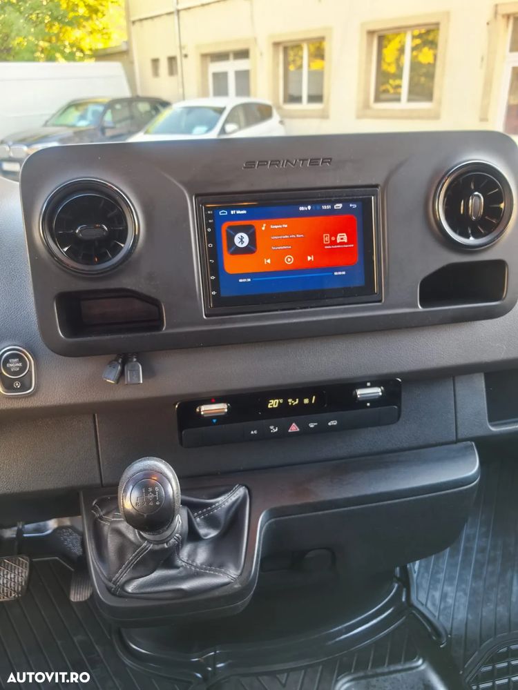 Mercedes-Benz Sprinter - 14